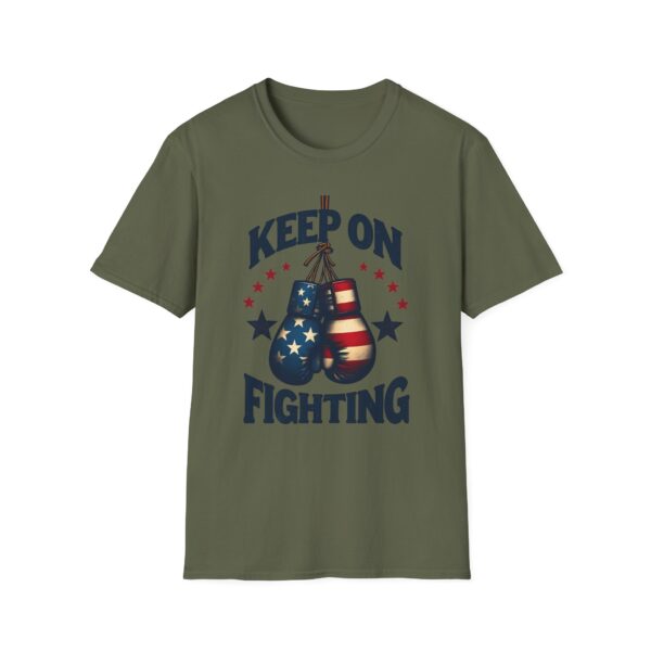 Vintage Look Boxing Gloves Keep On Fighting Patriotic T-Shirt USA Stars Stripes