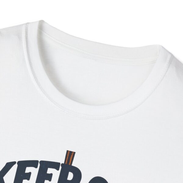 Vintage Look Boxing Gloves Keep On Fighting Patriotic T-Shirt USA Stars Stripes