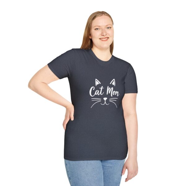14760909306062418455_2048.jpeg Minimalist Cat Mom T-Shirt - Artistic Line Art Graphic Tee