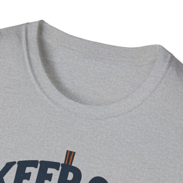 Vintage Look Boxing Gloves Keep On Fighting Patriotic T-Shirt USA Stars Stripes